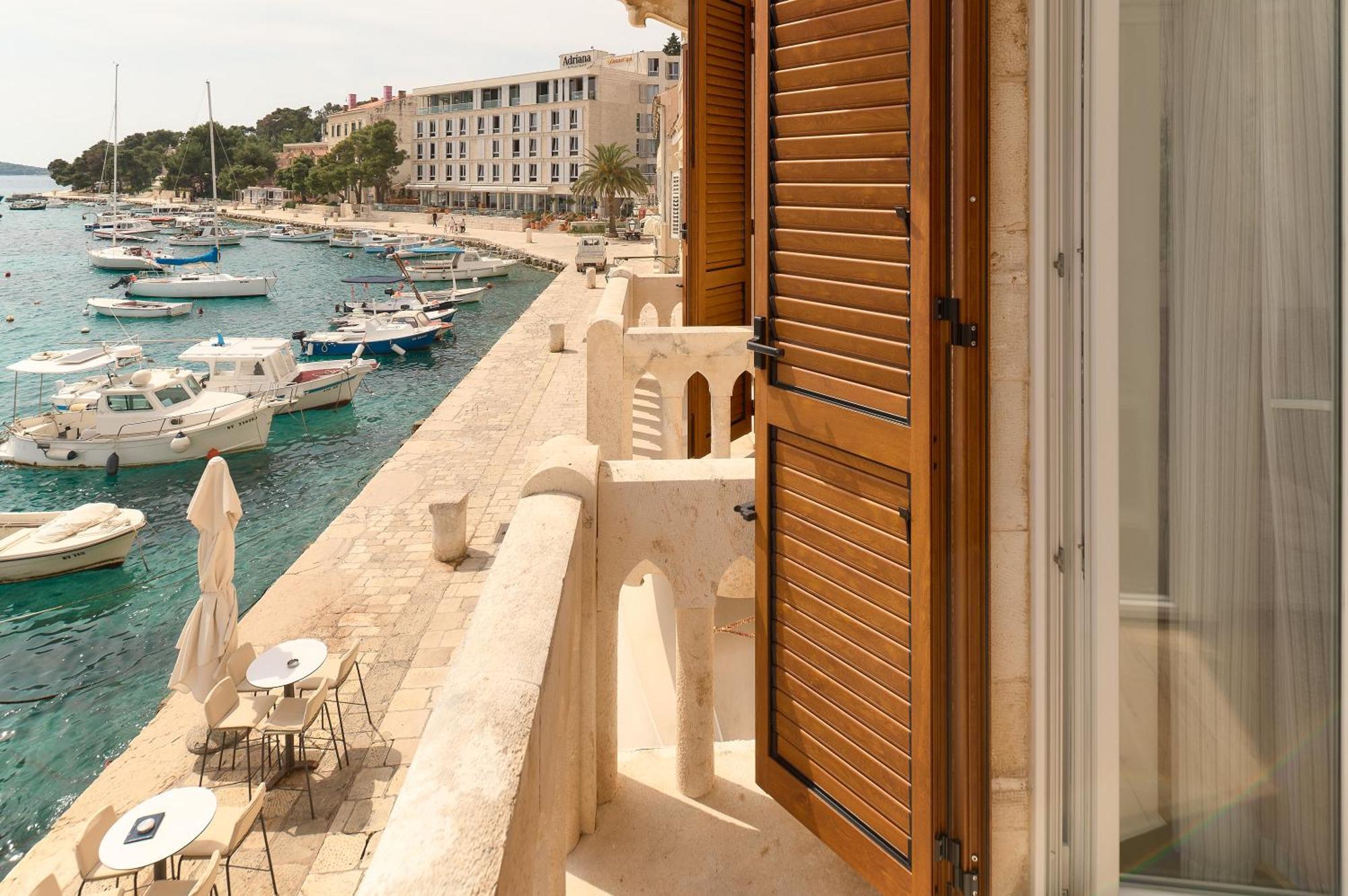 Mama Marija * Hvar Town